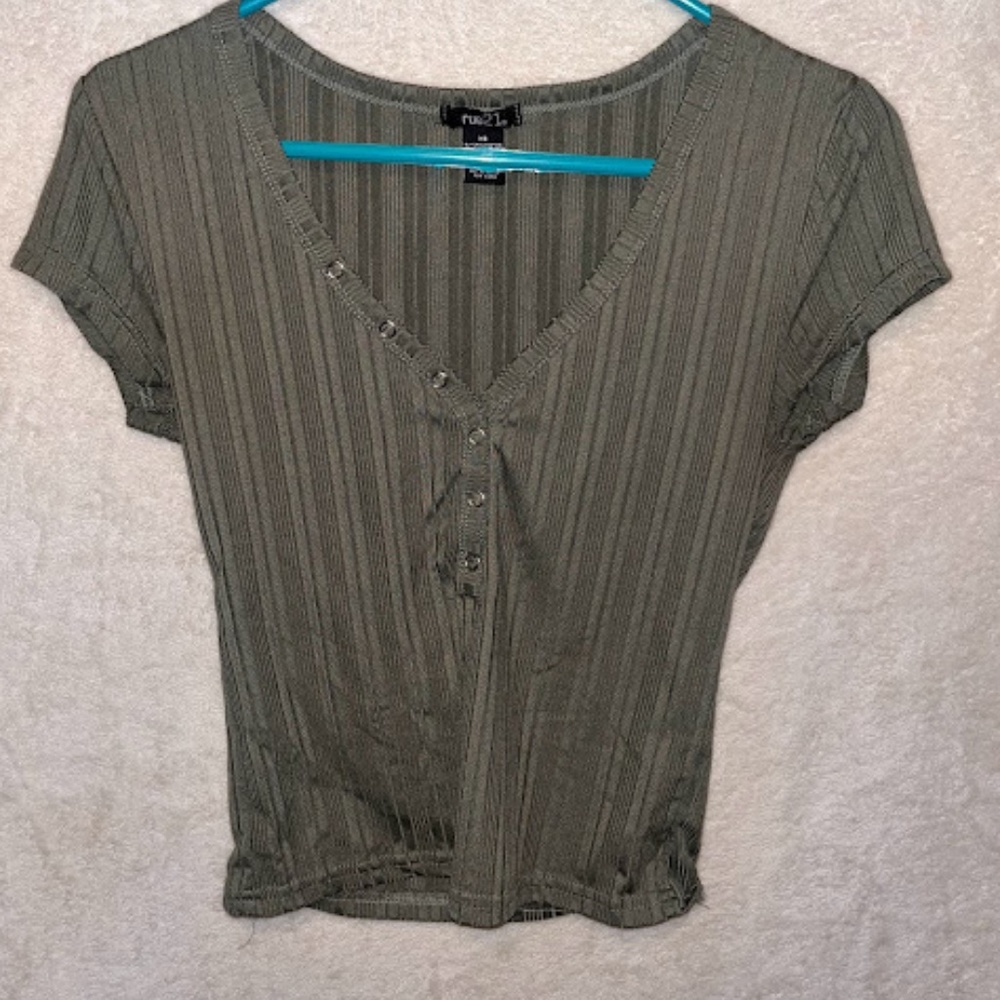 Casual Green Low Cut Tee